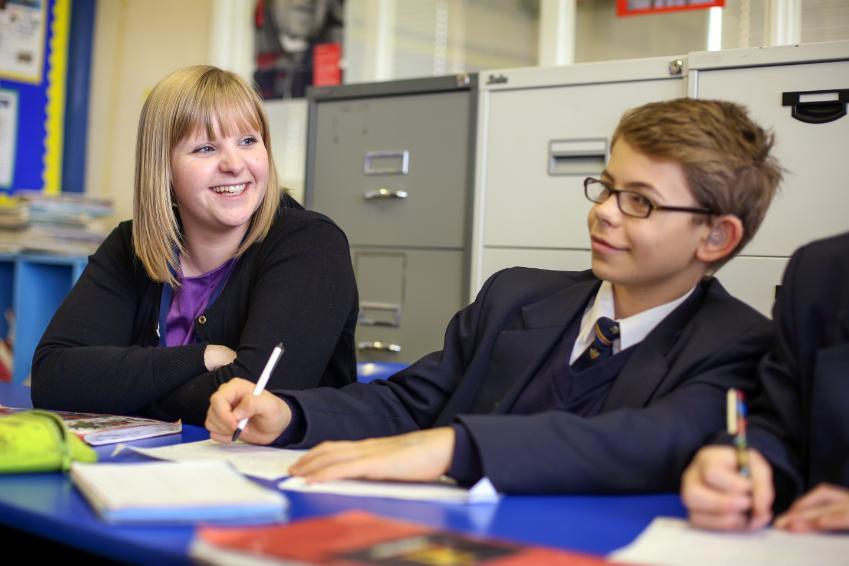 Secondary English with QTS (11-16) cover image